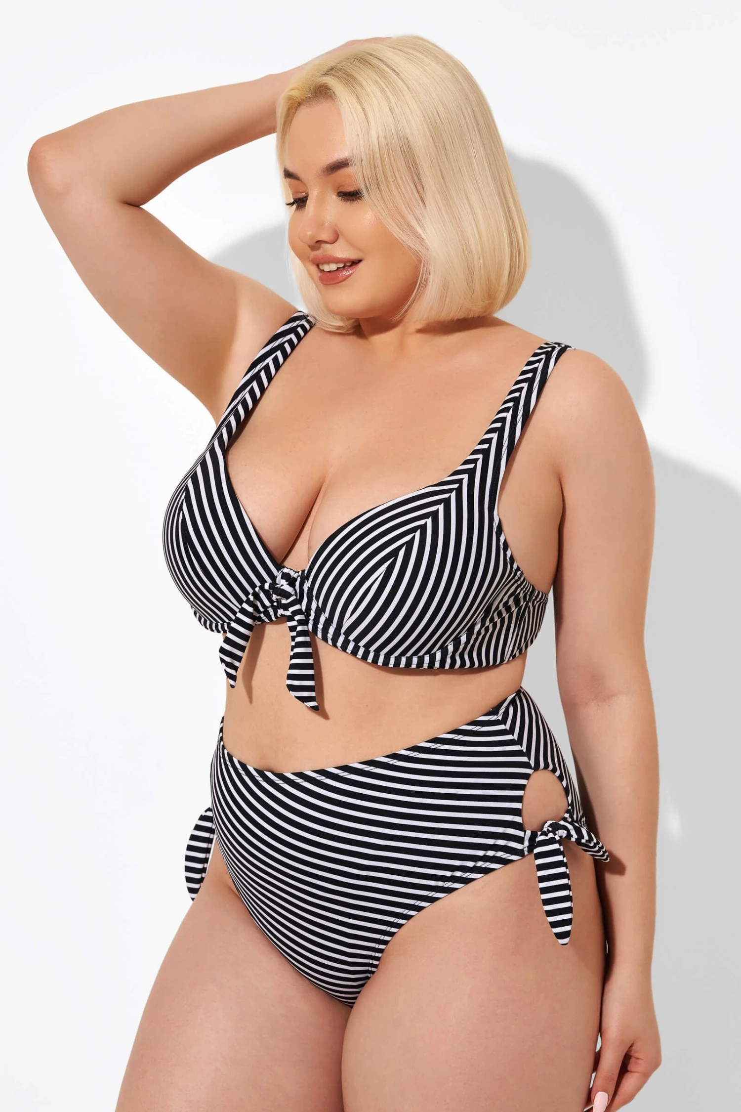 Black Stripes Knot Front Underwire Bikini Top