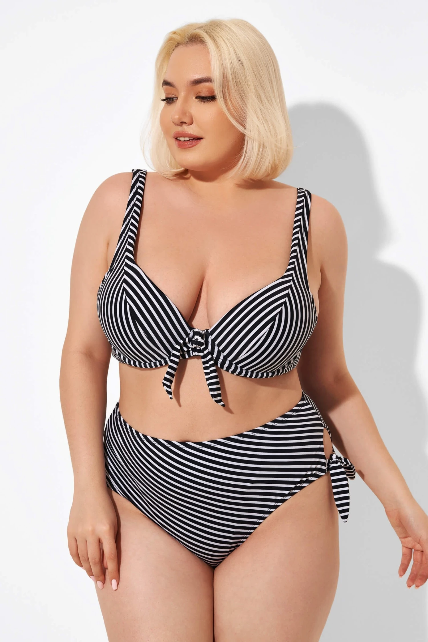 Black Stripes Knot Front Underwire Bikini Top - Image 2