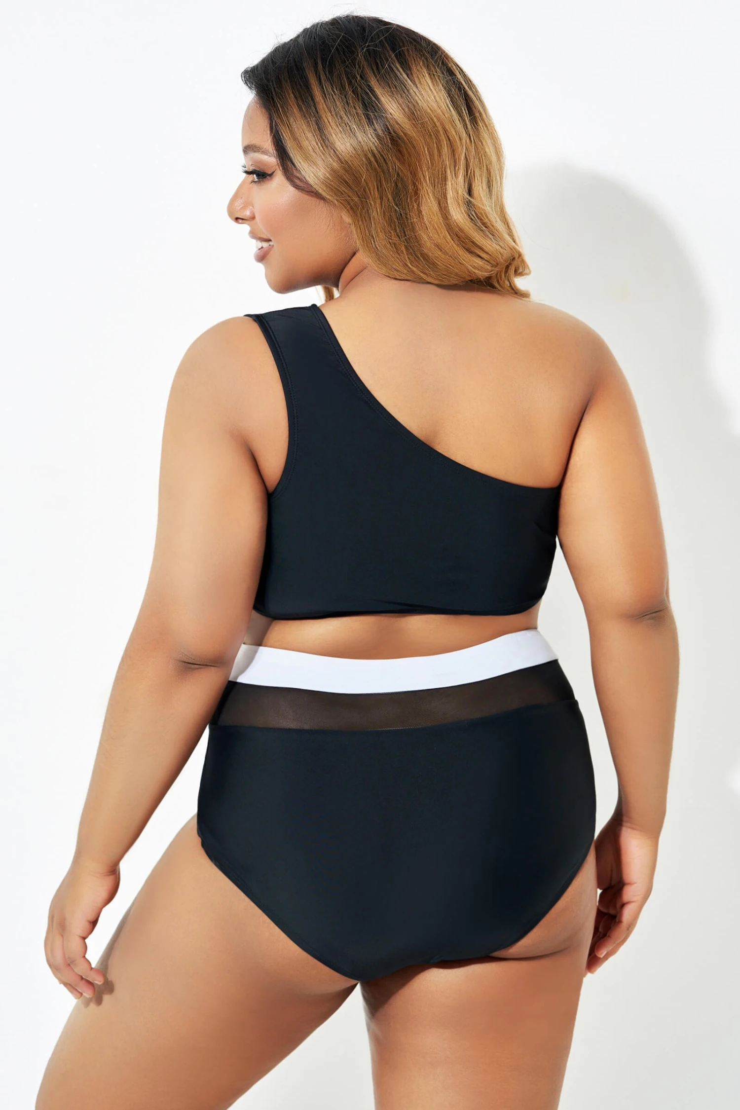 Trendy One Shoulder Bikini Top For Lady - Image 2