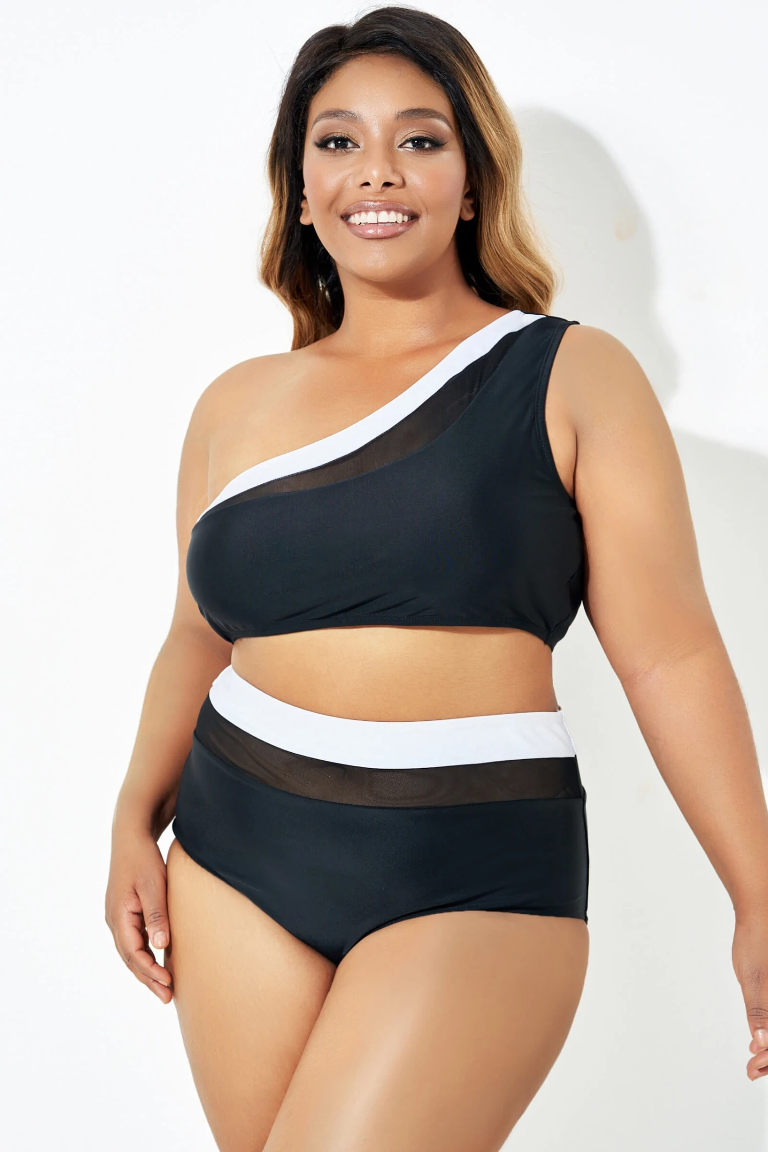 Trendy One Shoulder Bikini Top For Lady - Image 5